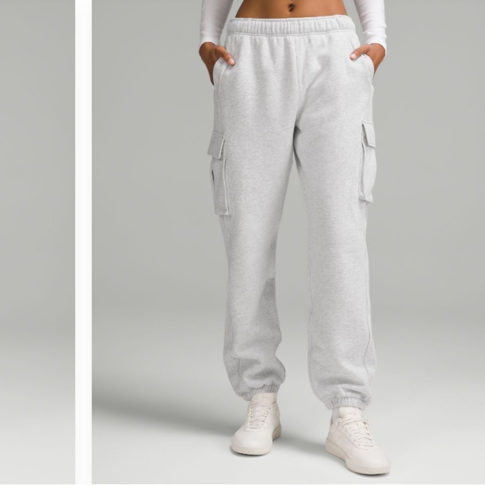 Lululemon Scuba Mid-Rise Oversized Cargo Jogger Regular